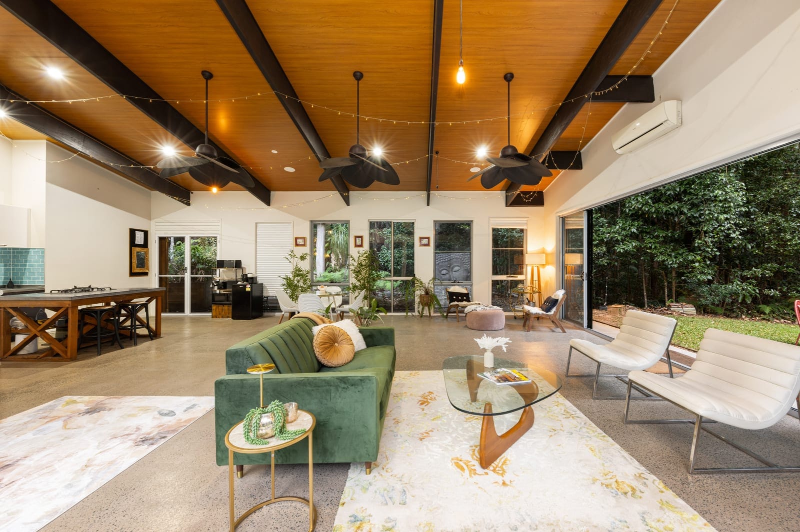 PRIVATE ACREAGE, DUAL LIVING & AN ENVIABLE PALMWOODS LIFESTYLE