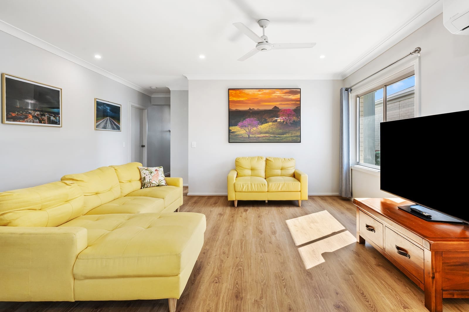 Modern Family Living with Pool in the Heart of Banya