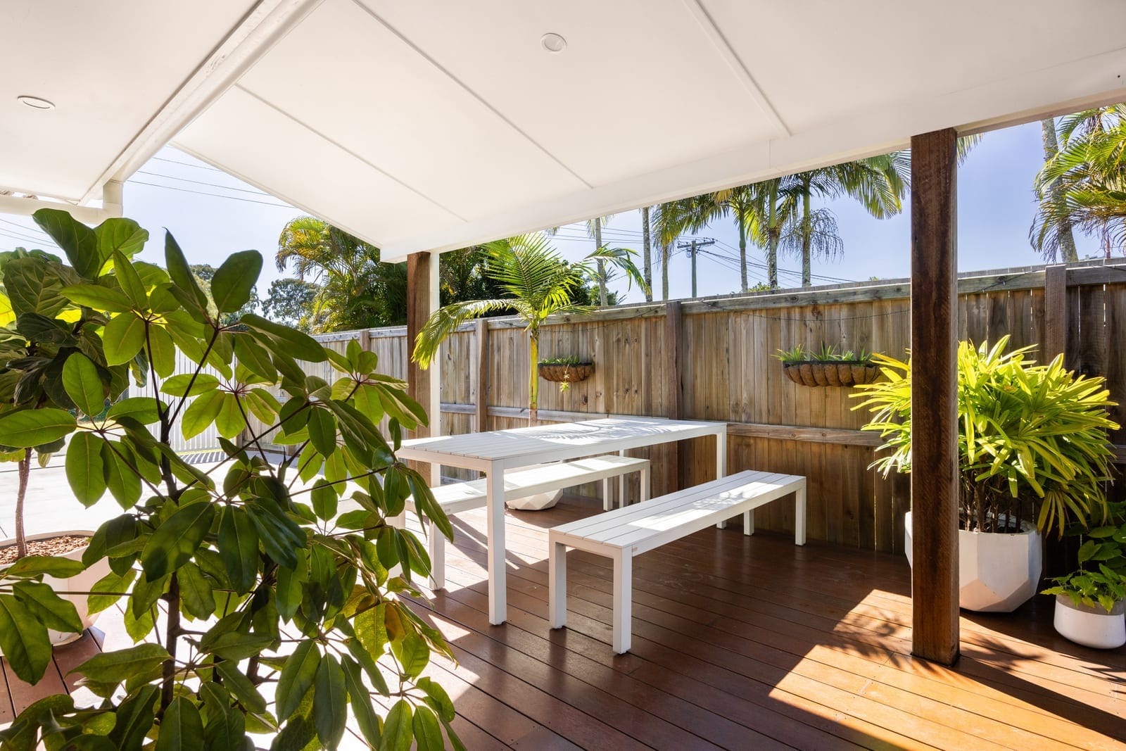 Sunlit Coastal Living Meets Thoughtful Functionality!