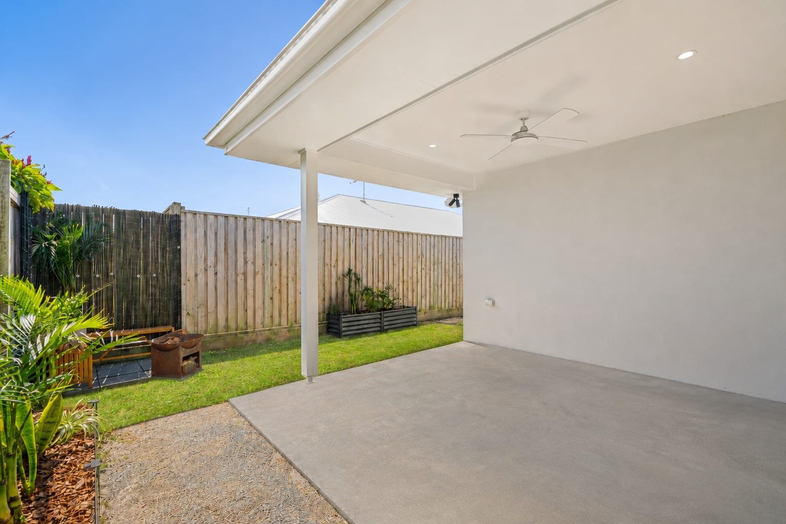 SOLD by Team Cassie Kennedy!
