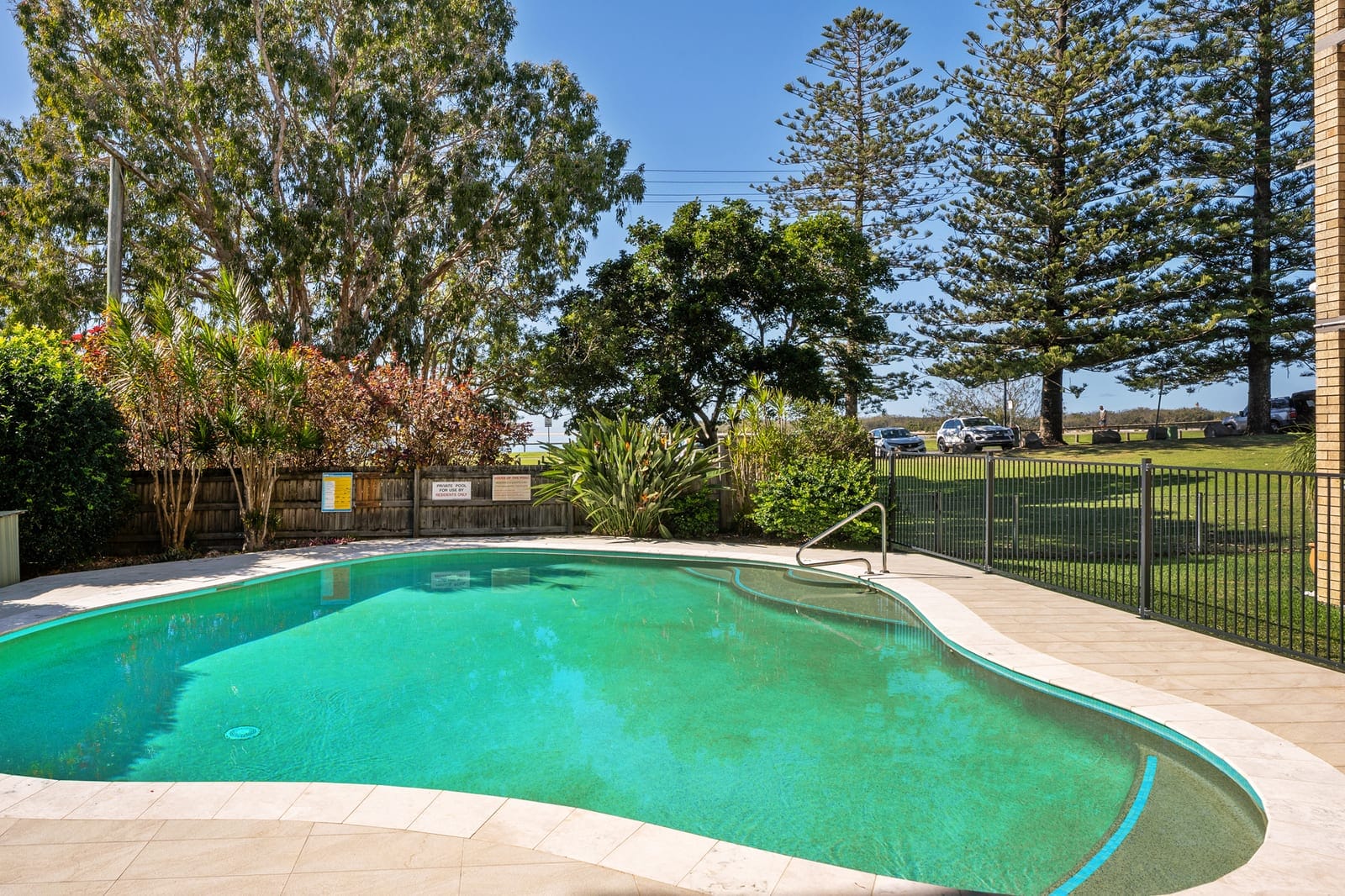 Beachfront Unit in Central Position