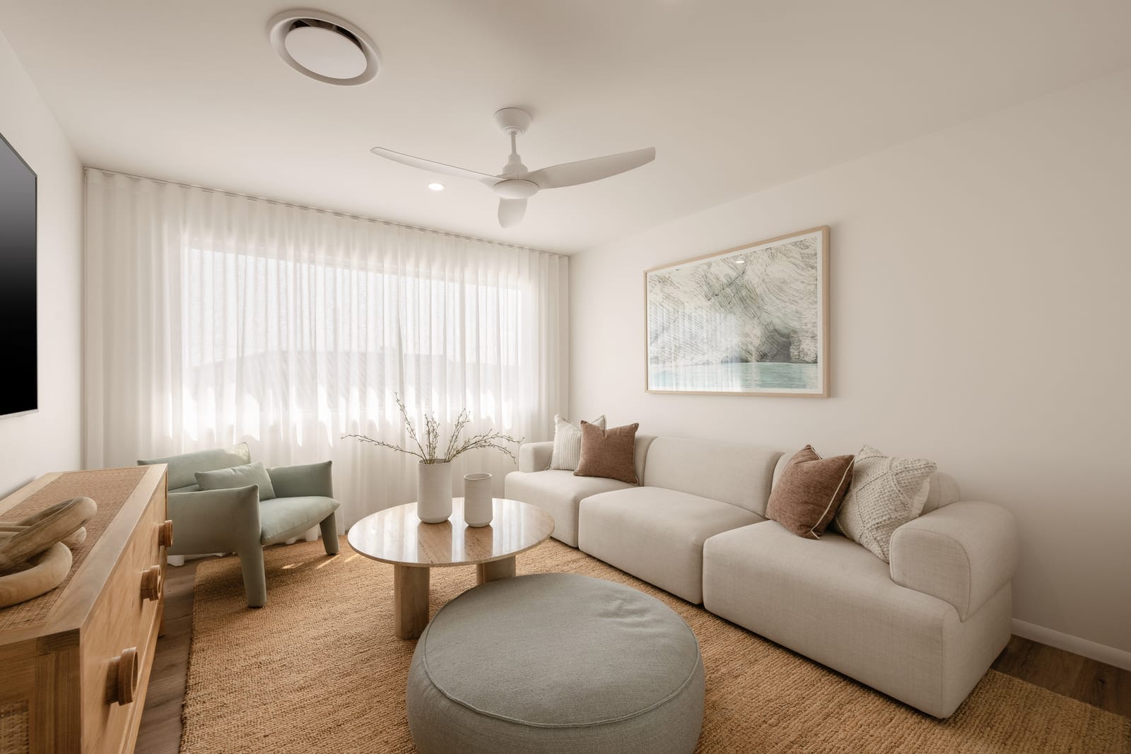 Elevated Coastal Luxe: Lifestyle & Location at its Most Golden