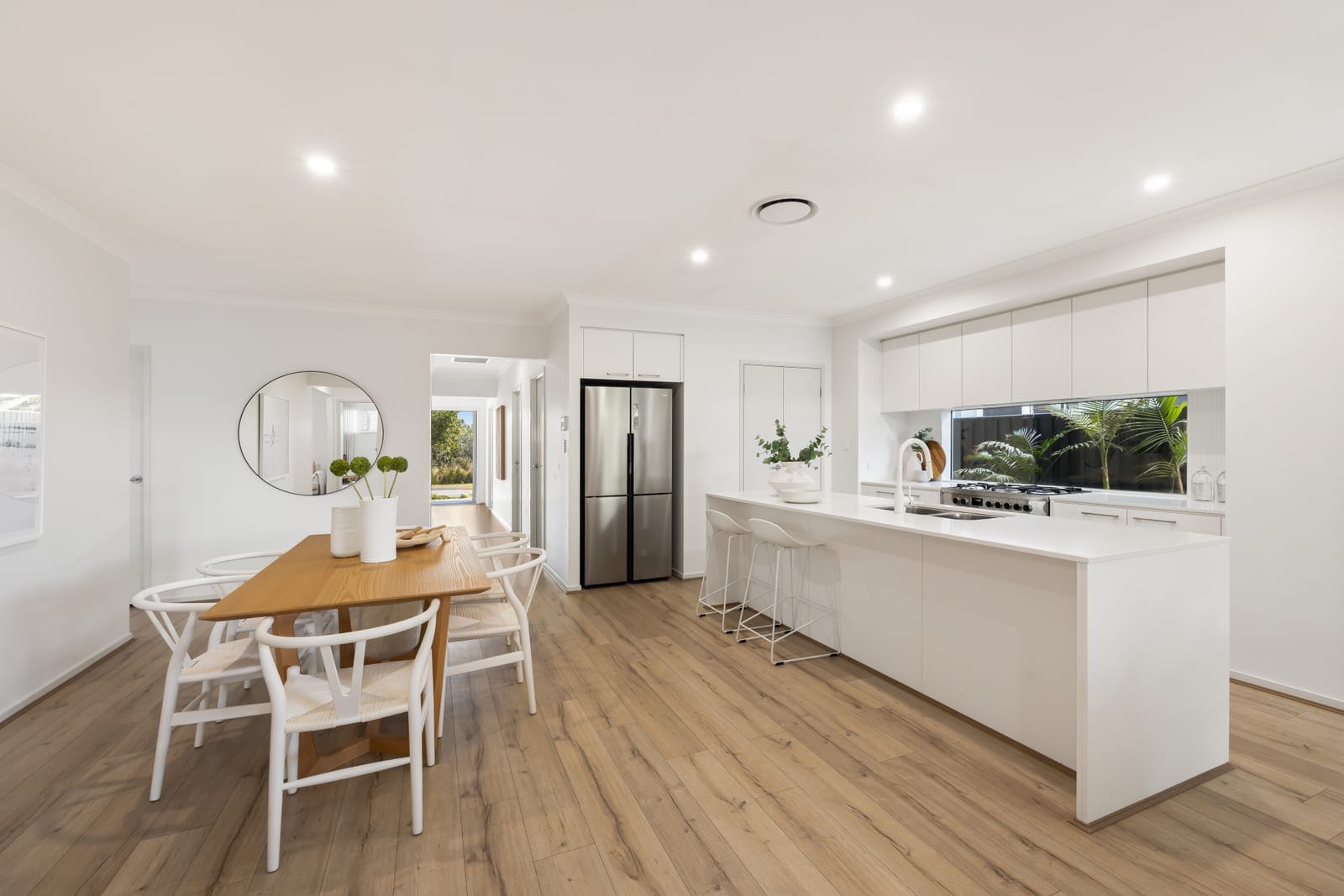 Effortless Contemporary Living in Comfort & Style…