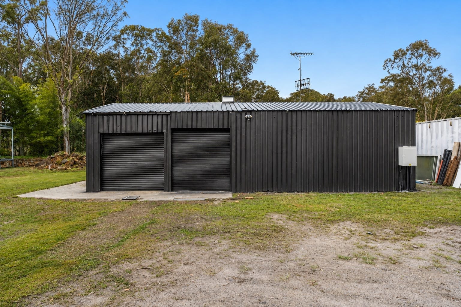 Private Acreage with Granny Flat – Live Now, Build Your Dream Home