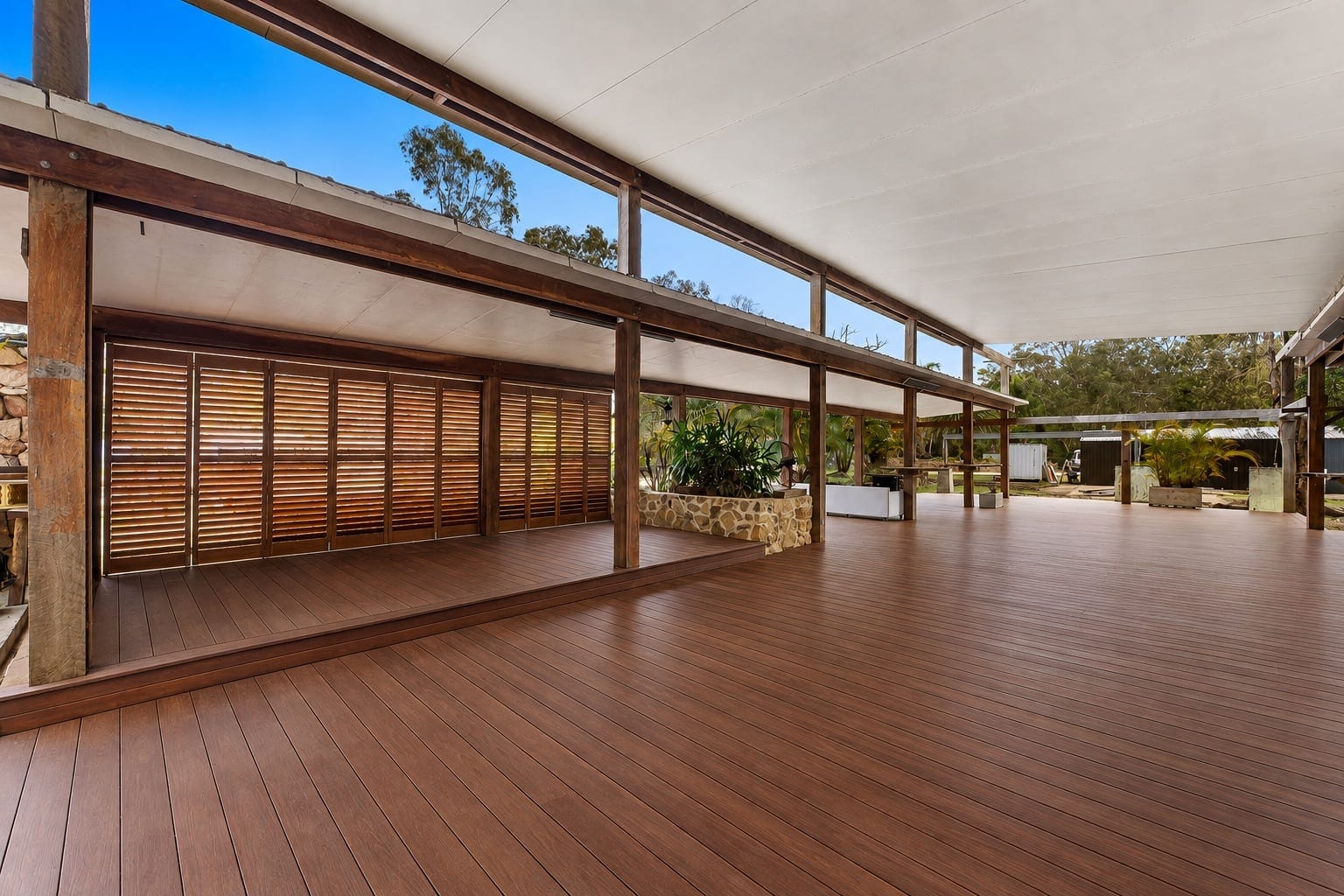 Private Acreage with Granny Flat – Live Now, Build Your Dream Home