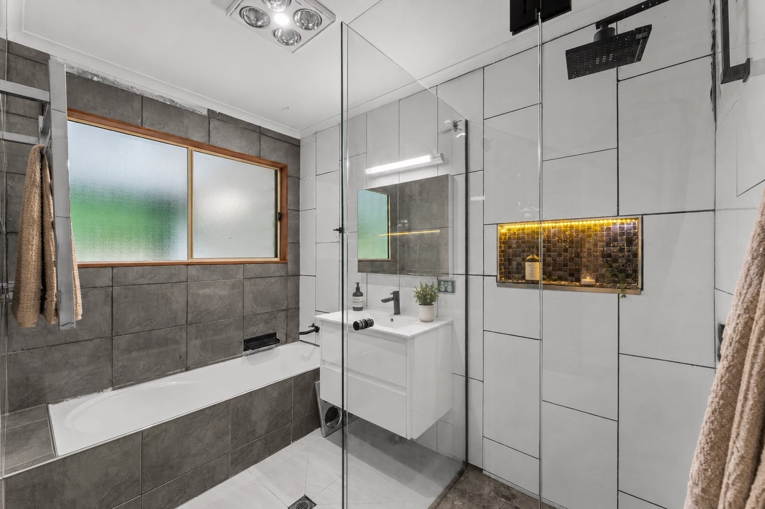 Private Acreage with Granny Flat – Live Now, Build Your Dream Home