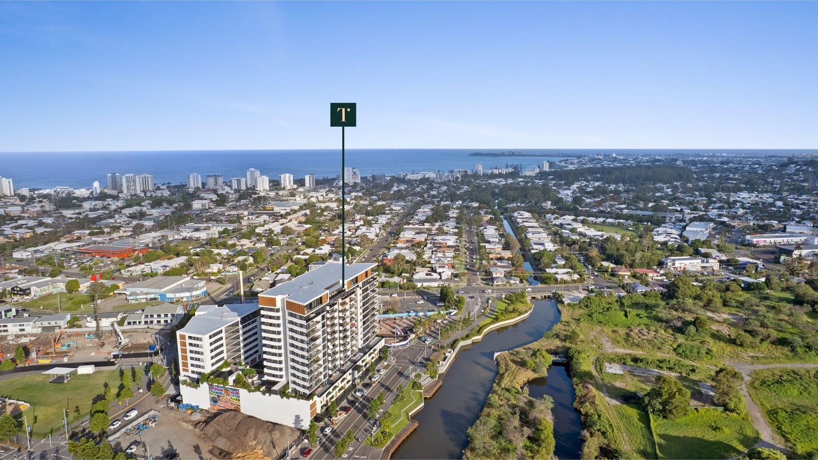 Elevated CBD Living With Expansive Views