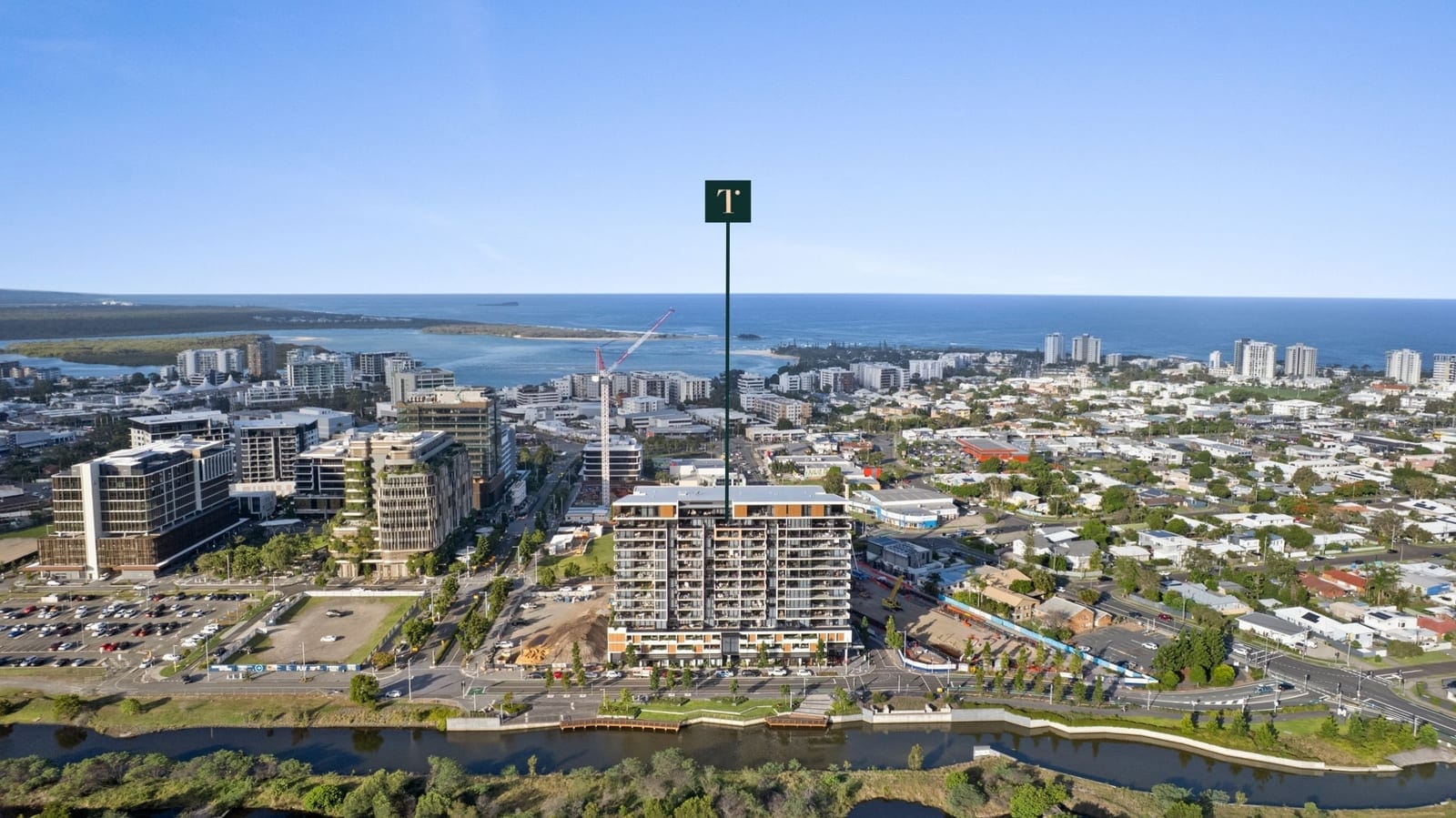 Elevated CBD Living With Expansive Views