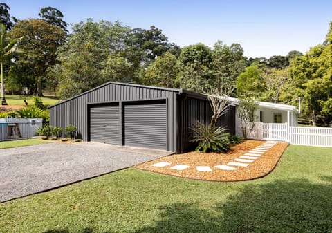 2.5 Acres of Freedom, Just Minutes from the Coast
