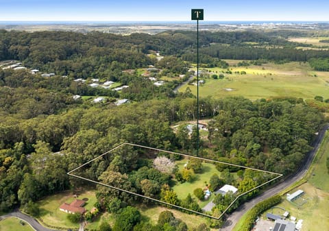 2.5 Acres of Freedom, Just Minutes from the Coast