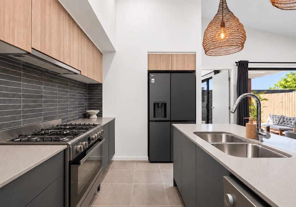 Contemporary Comfort Moments from Aura’s Best Lifestyle Amenities