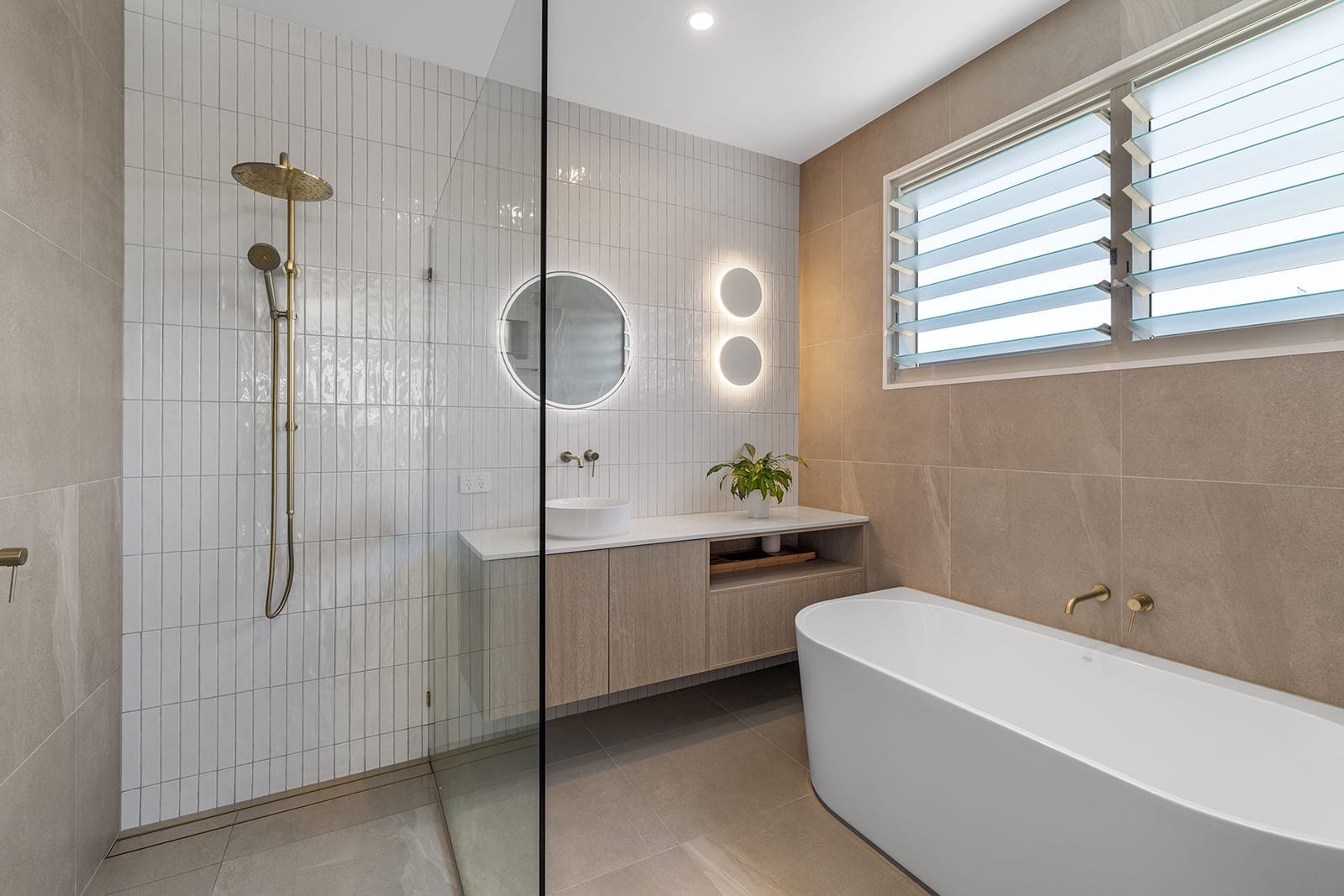 High-End, Luxury-Laden Designer Living in TOP Location