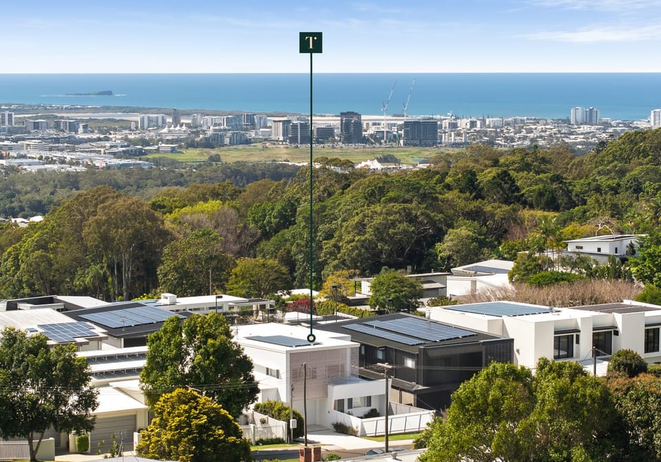 High-End, Luxury-Laden Designer Living in TOP Location