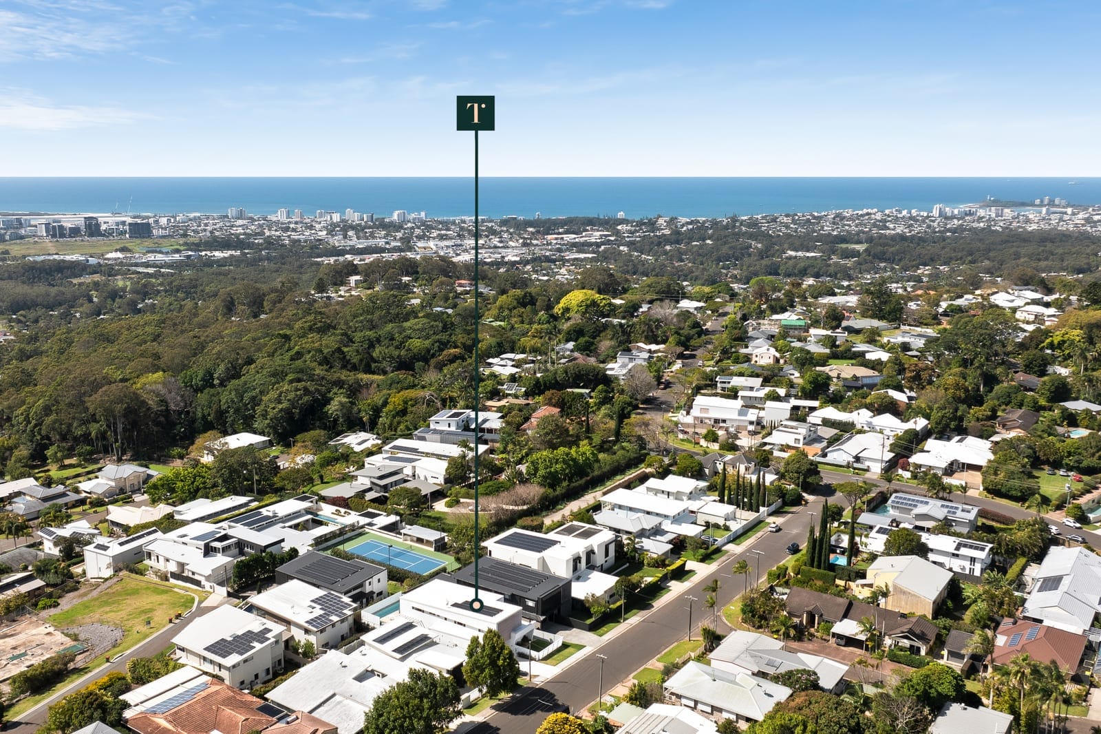 High-End, Luxury-Laden Designer Living in TOP Location