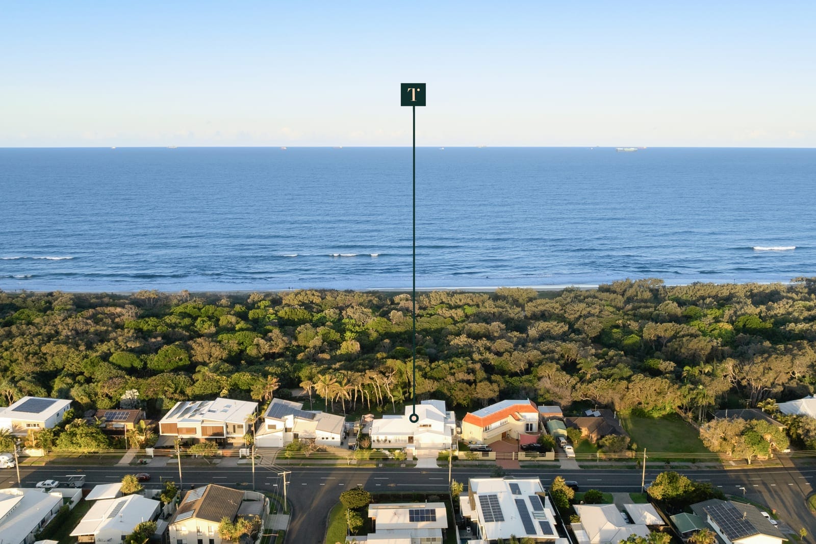 Oceanic House: Beachside Perfection