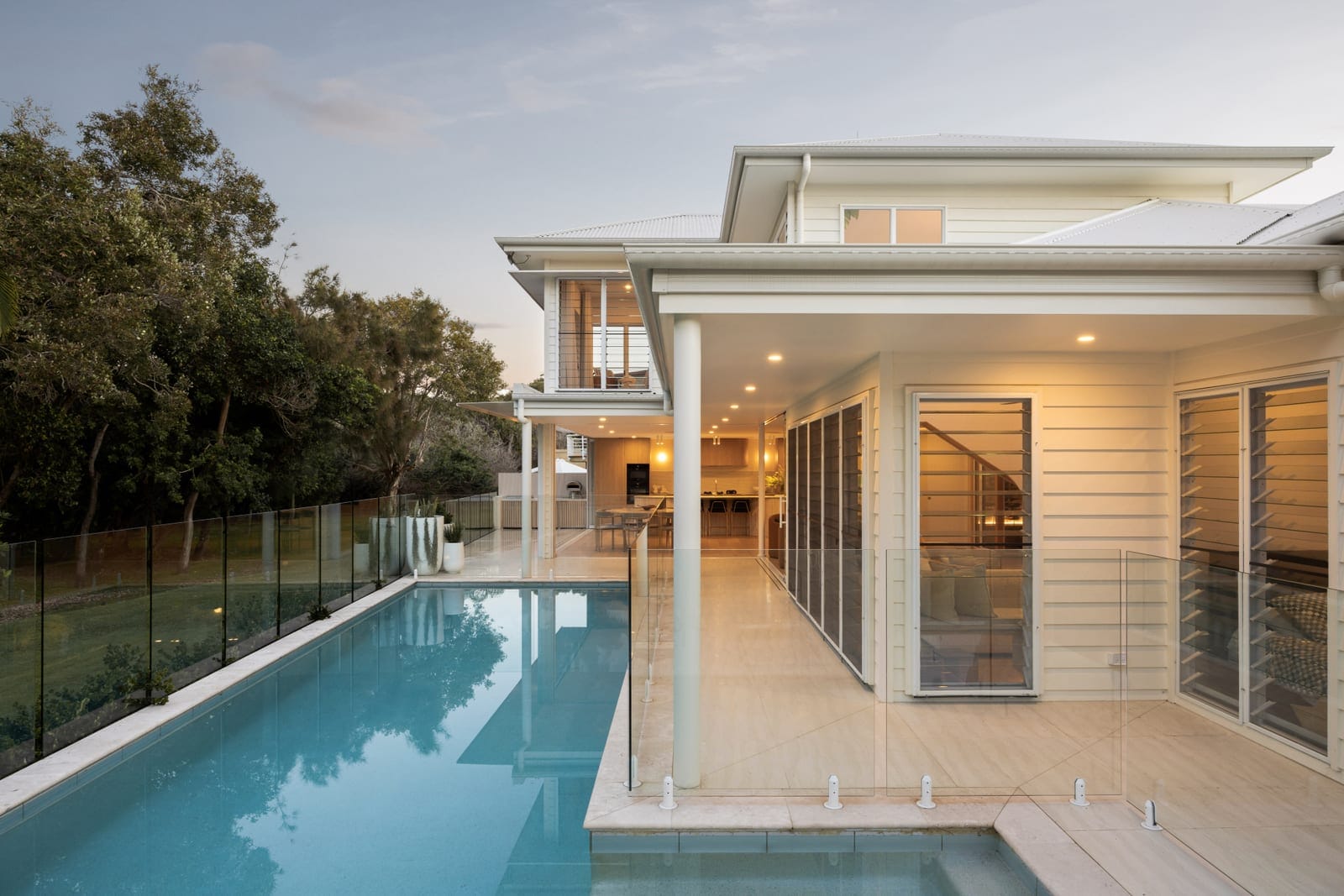 Oceanic House: Beachside Perfection