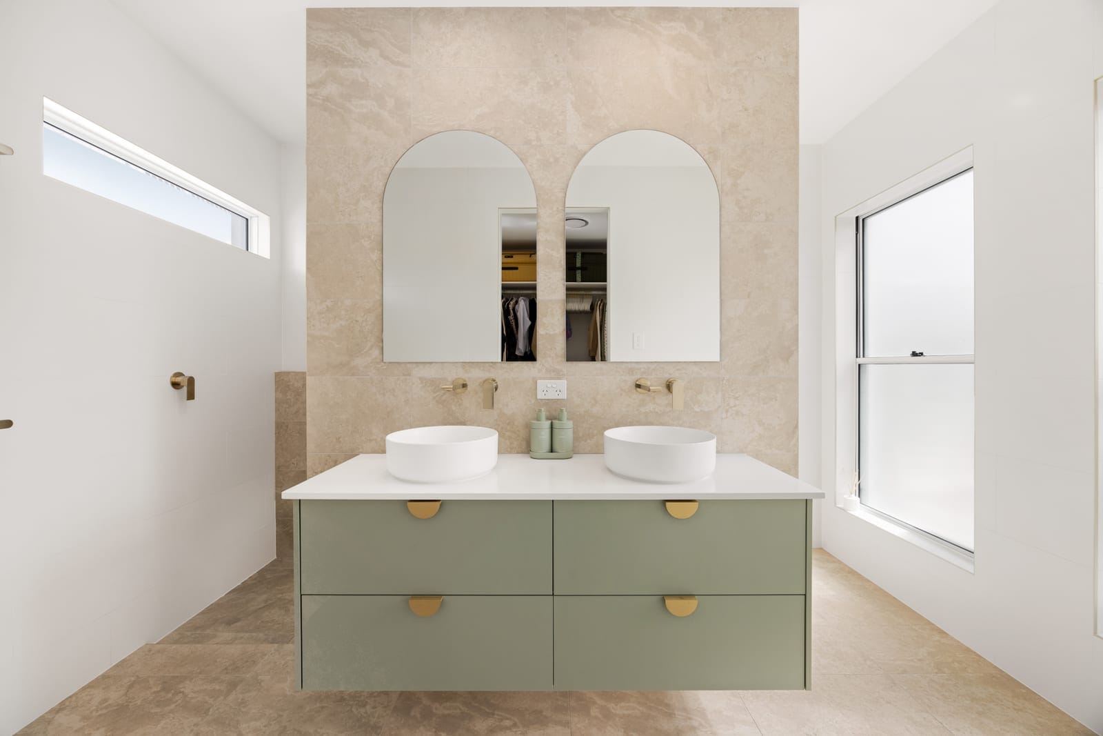 Effortless Contemporary Living with a Few Unexpected Luxuries