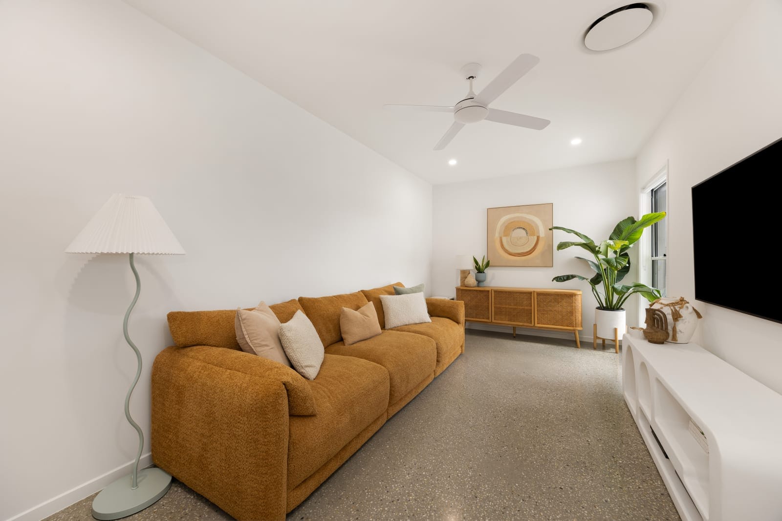 Effortless Contemporary Living with a Few Unexpected Luxuries