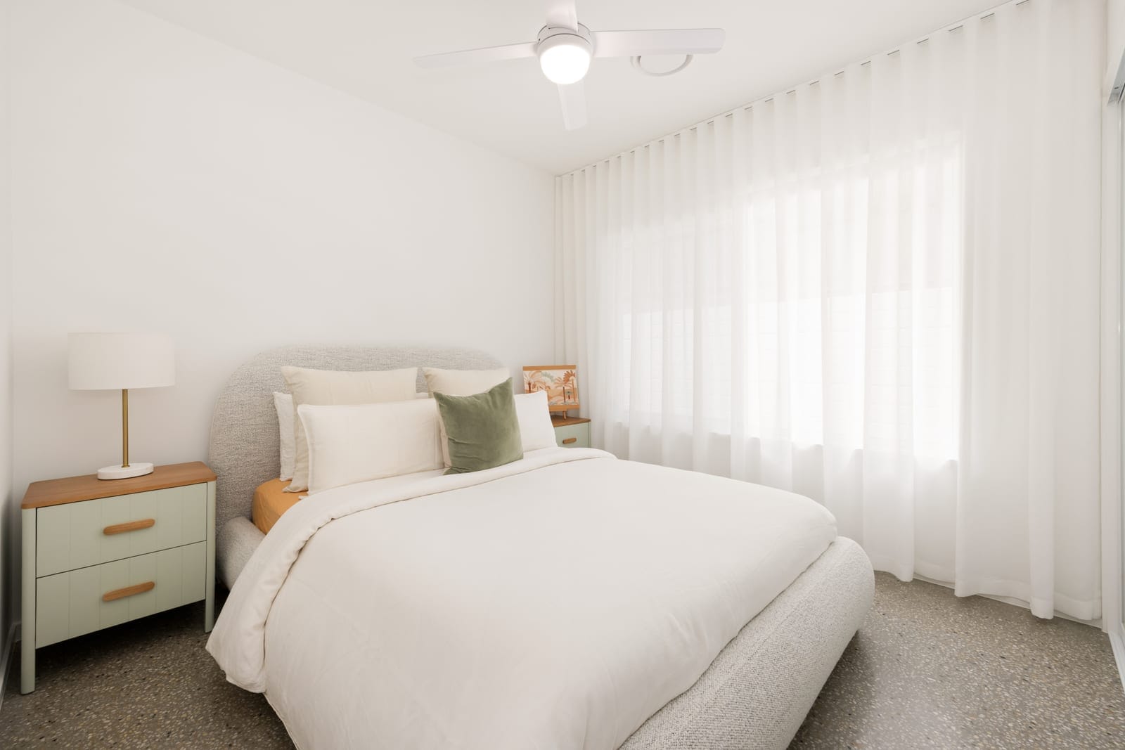 Effortless Contemporary Living with a Few Unexpected Luxuries