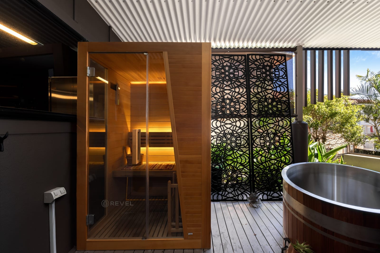 Hilltop Magnificence: Architect Designed, Ocean Views, 1234m2 Double Block!