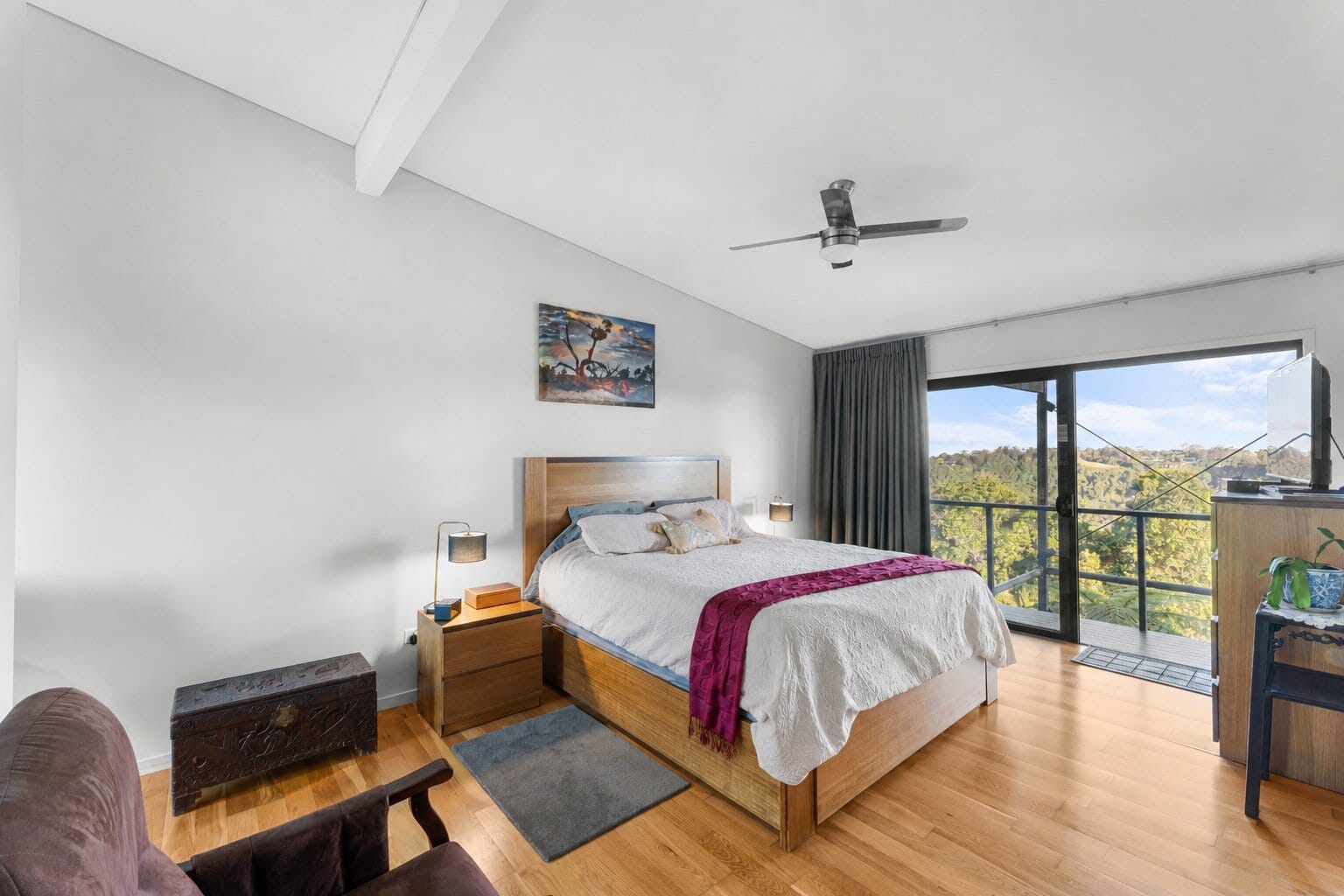 RIDGELINE LIVING WITH VIEWS THAT STOP YOU IN YOUR TRACKS
