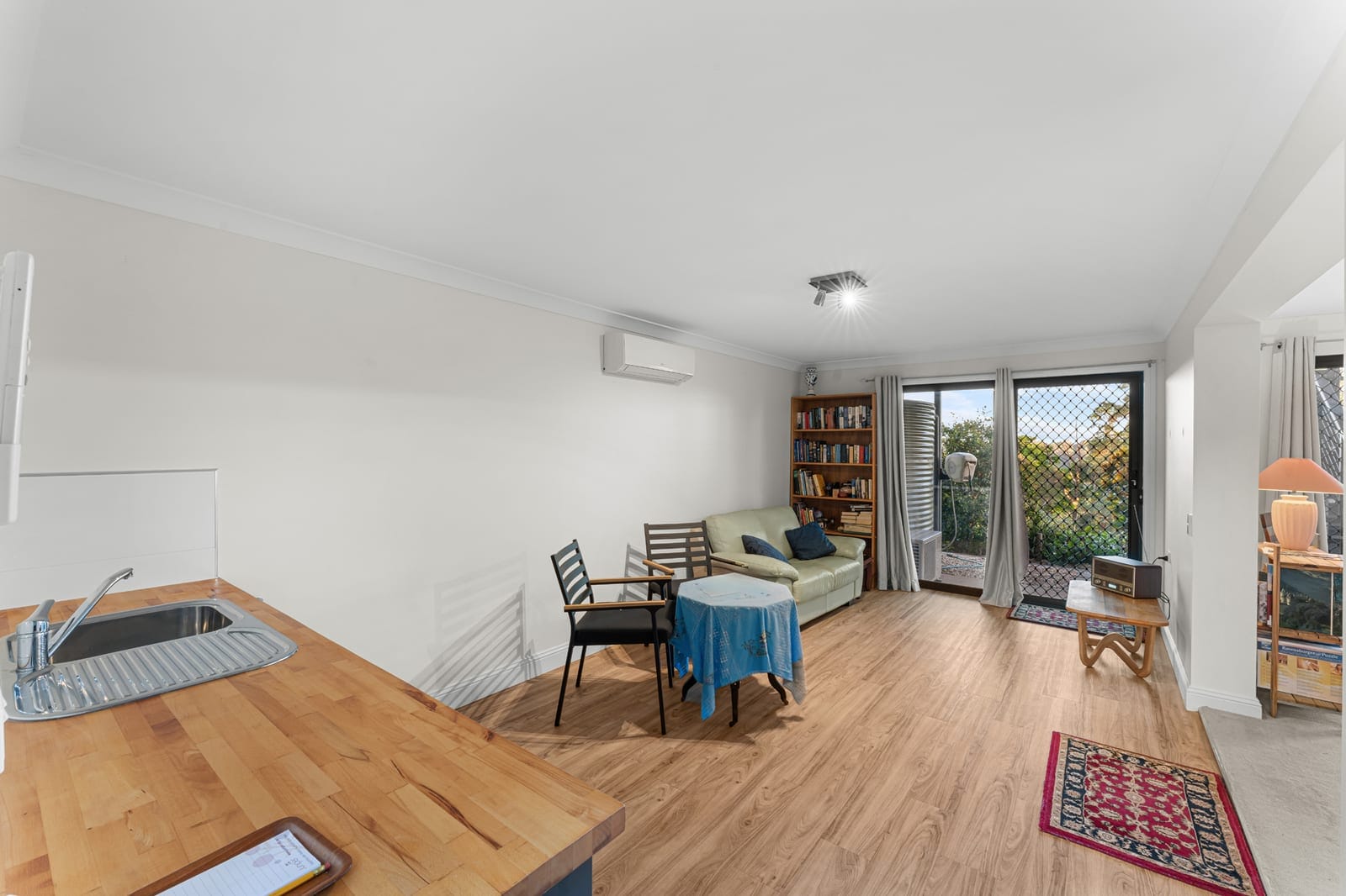 RIDGELINE LIVING WITH VIEWS THAT STOP YOU IN YOUR TRACKS