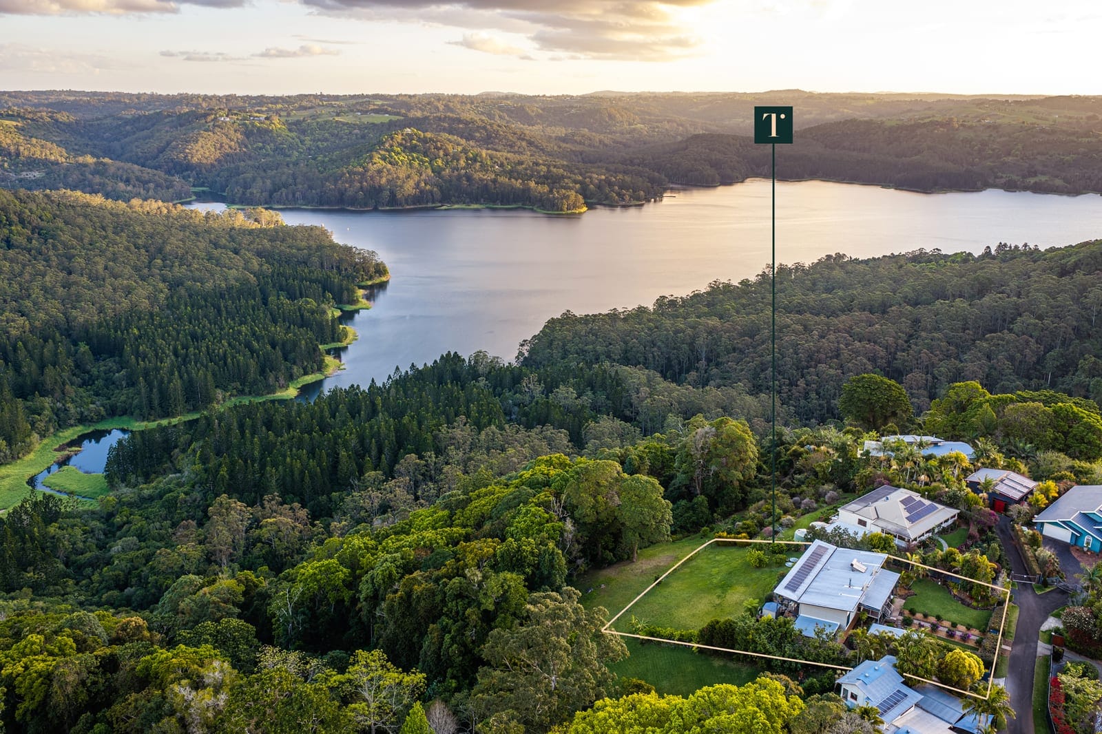 RIDGELINE LIVING WITH VIEWS THAT STOP YOU IN YOUR TRACKS