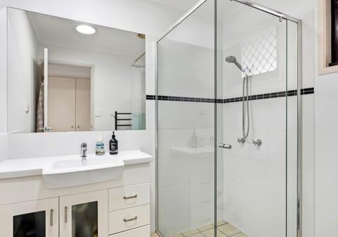 In the Heart of Minyama — A Villa That Delivers More