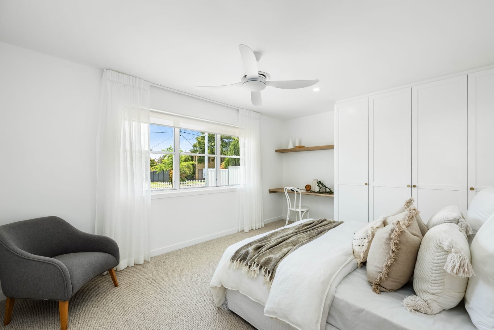 All-Season Entertainer: Modern Elegance, Single Level Living