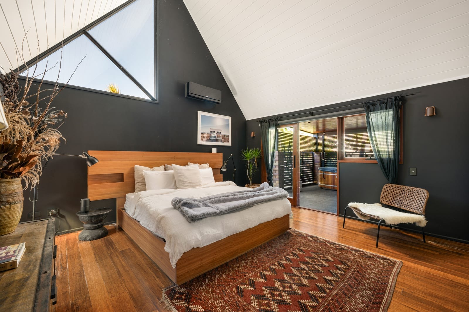 A Tropical Retreat with Character, Space and Flexibility
