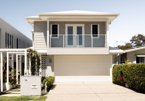 Bespoke by Design: Sophisticated Beachside Living
