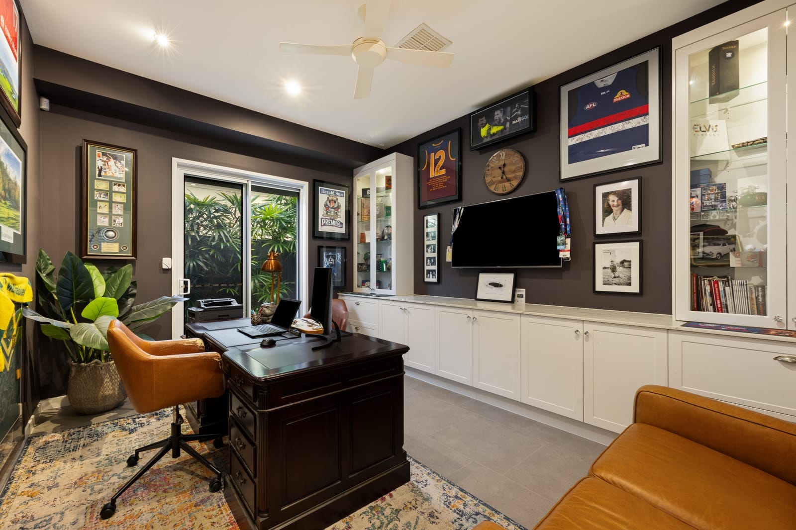 Bespoke by Design: Sophisticated Beachside Living