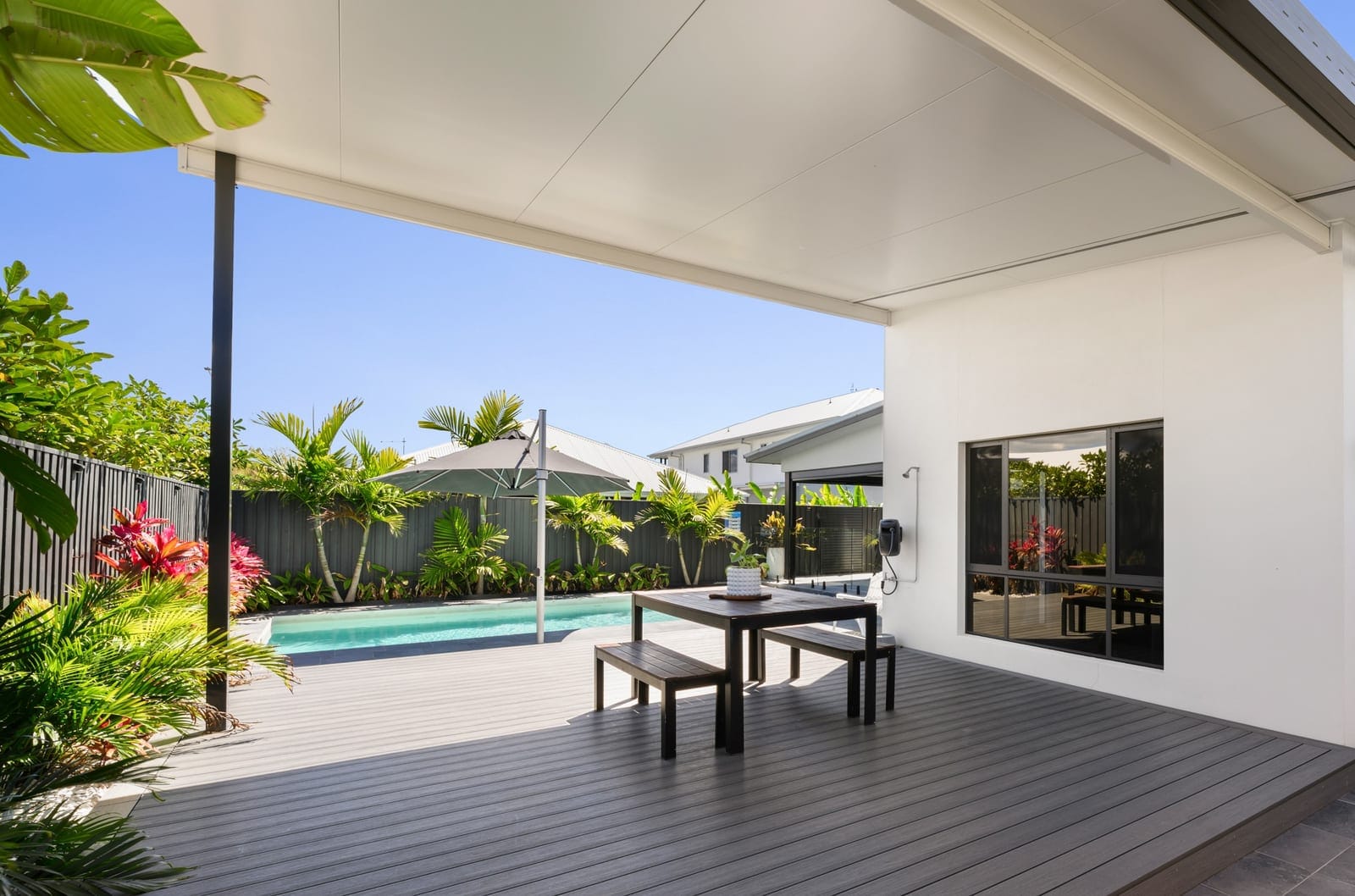 Resort-Inspired Family Living with Space to Spare
