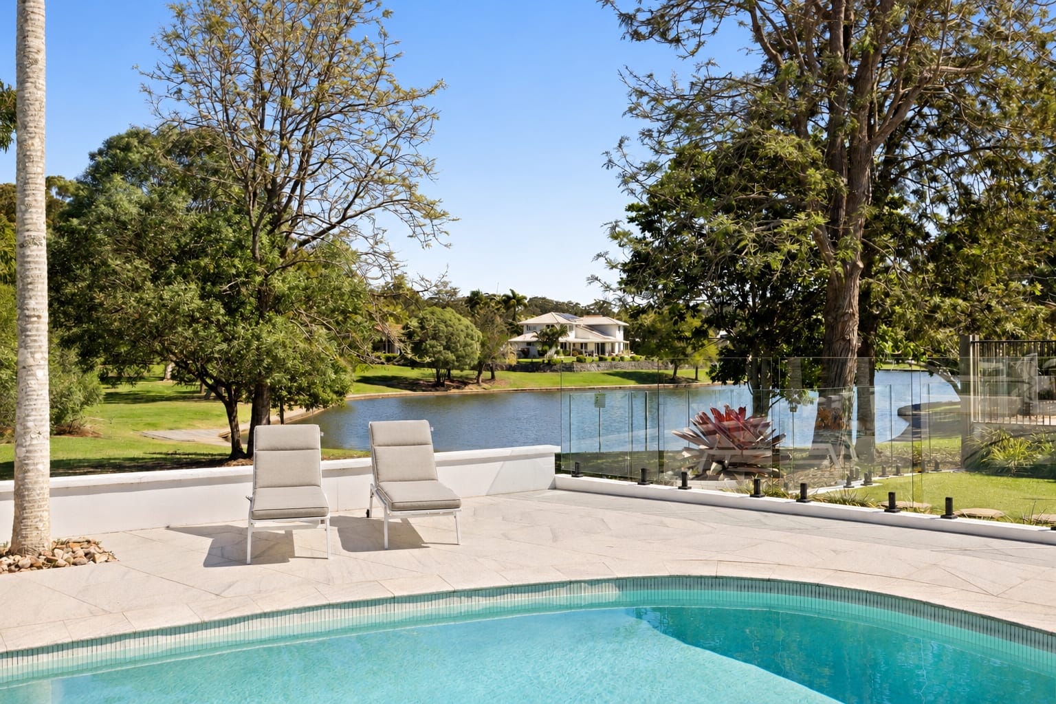 Dual Living by design, Lakeside by lifestyle!