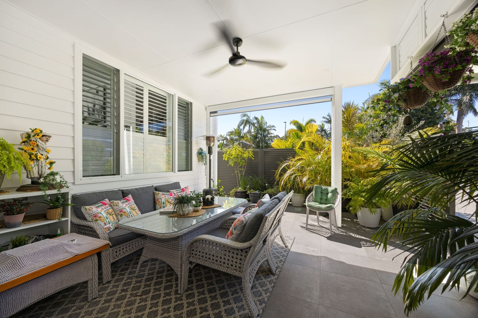 Dual Living by design, Lakeside by lifestyle!