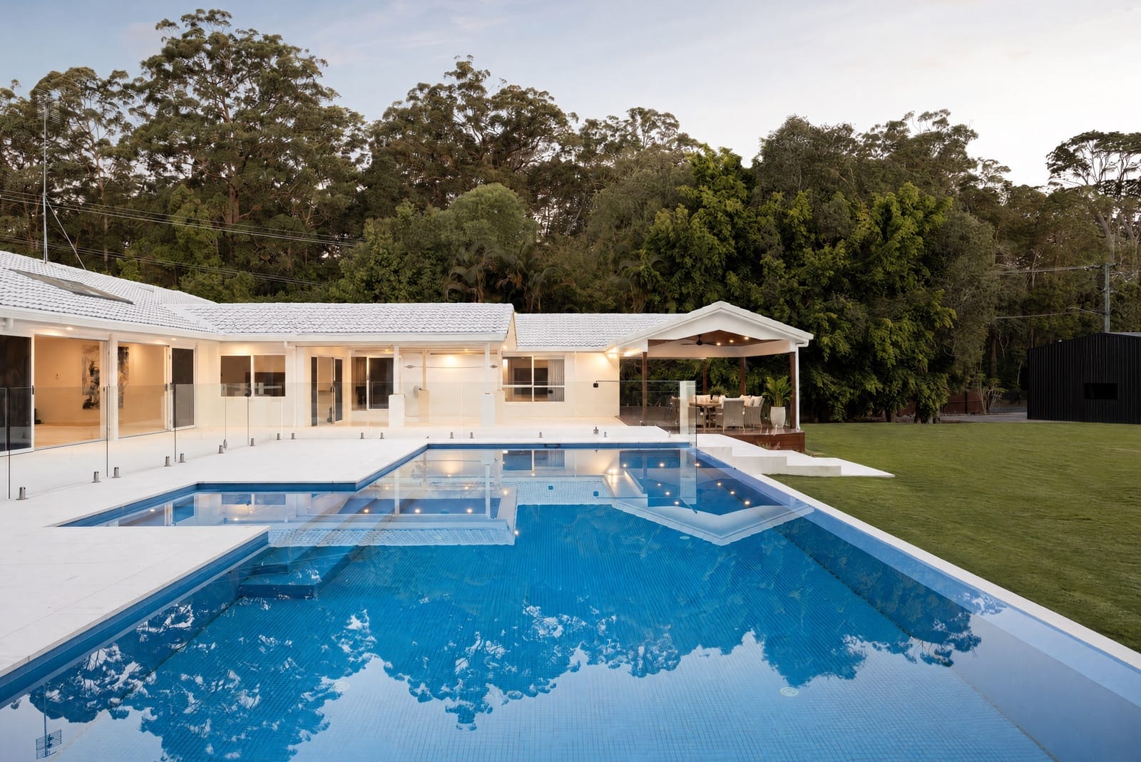 Expansive Entertainer in Elite Education Precinct