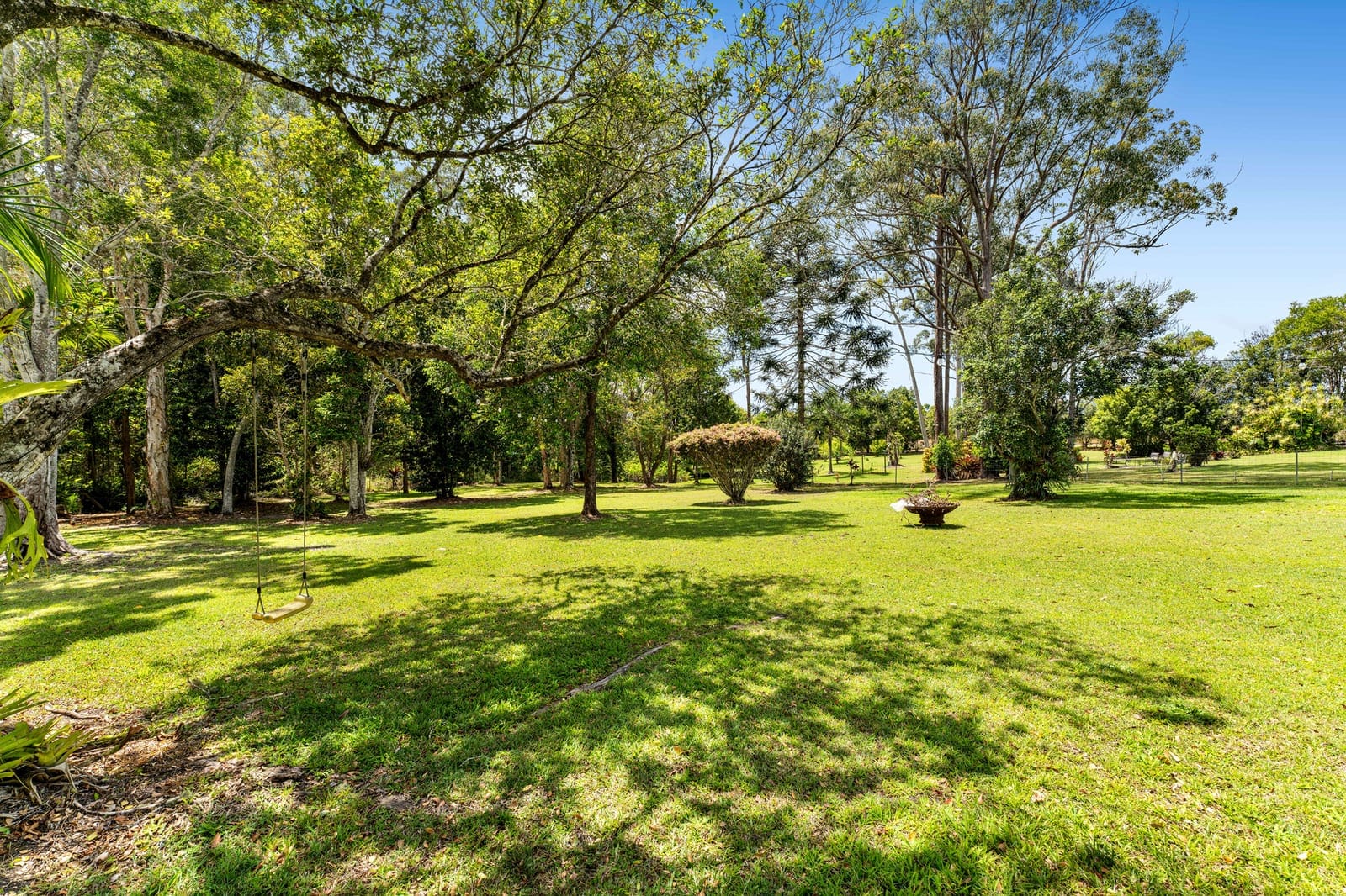 Acreage Living, Mountain Views & Endless Potential