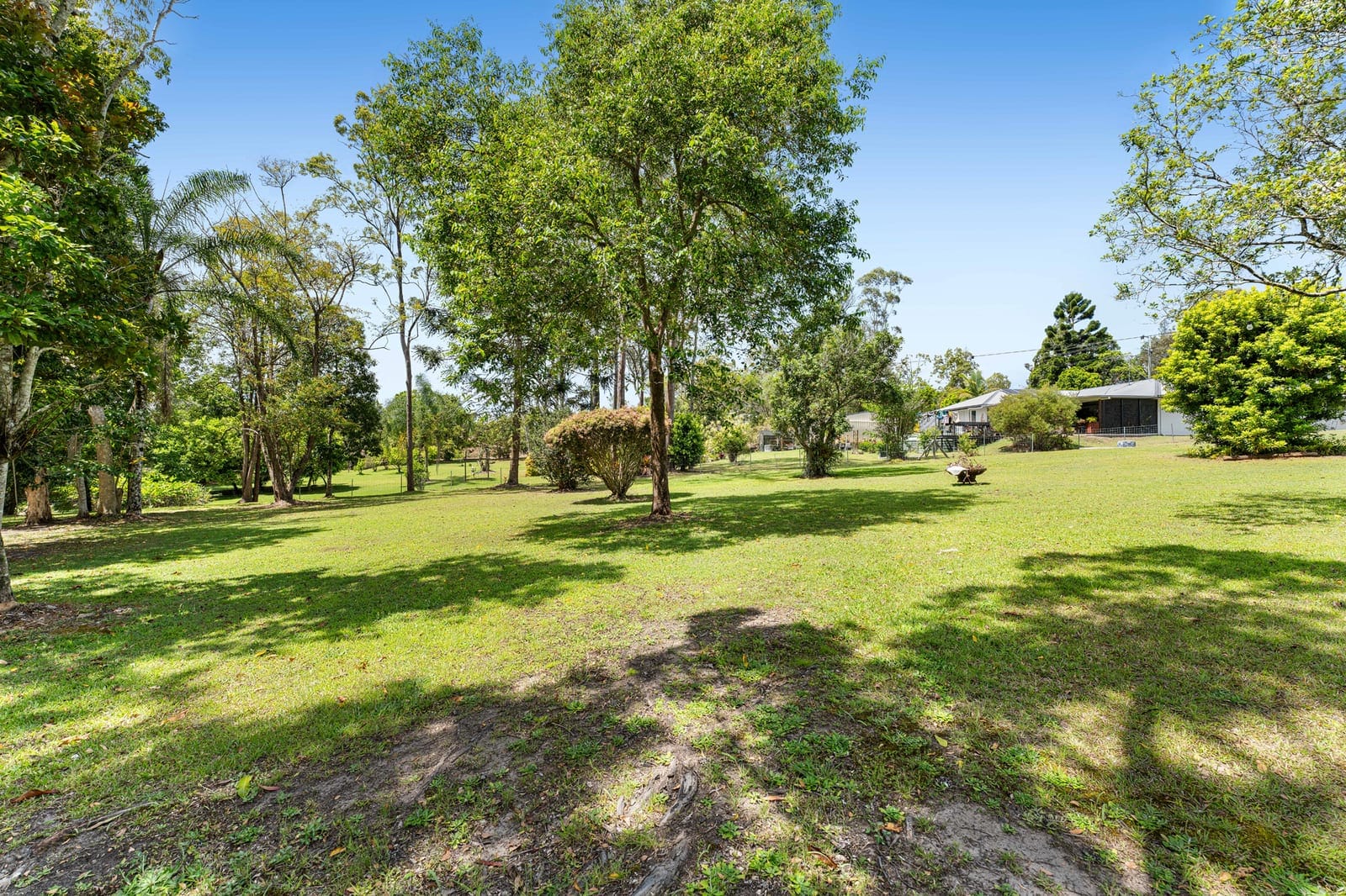 Acreage Living, Mountain Views & Endless Potential