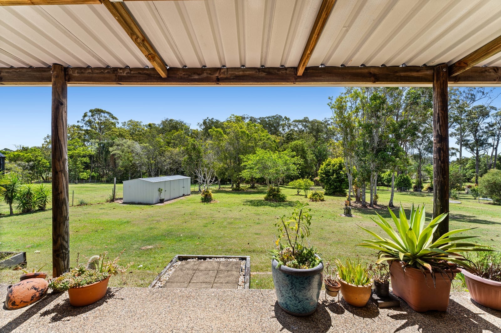 Acreage Living, Mountain Views & Endless Potential