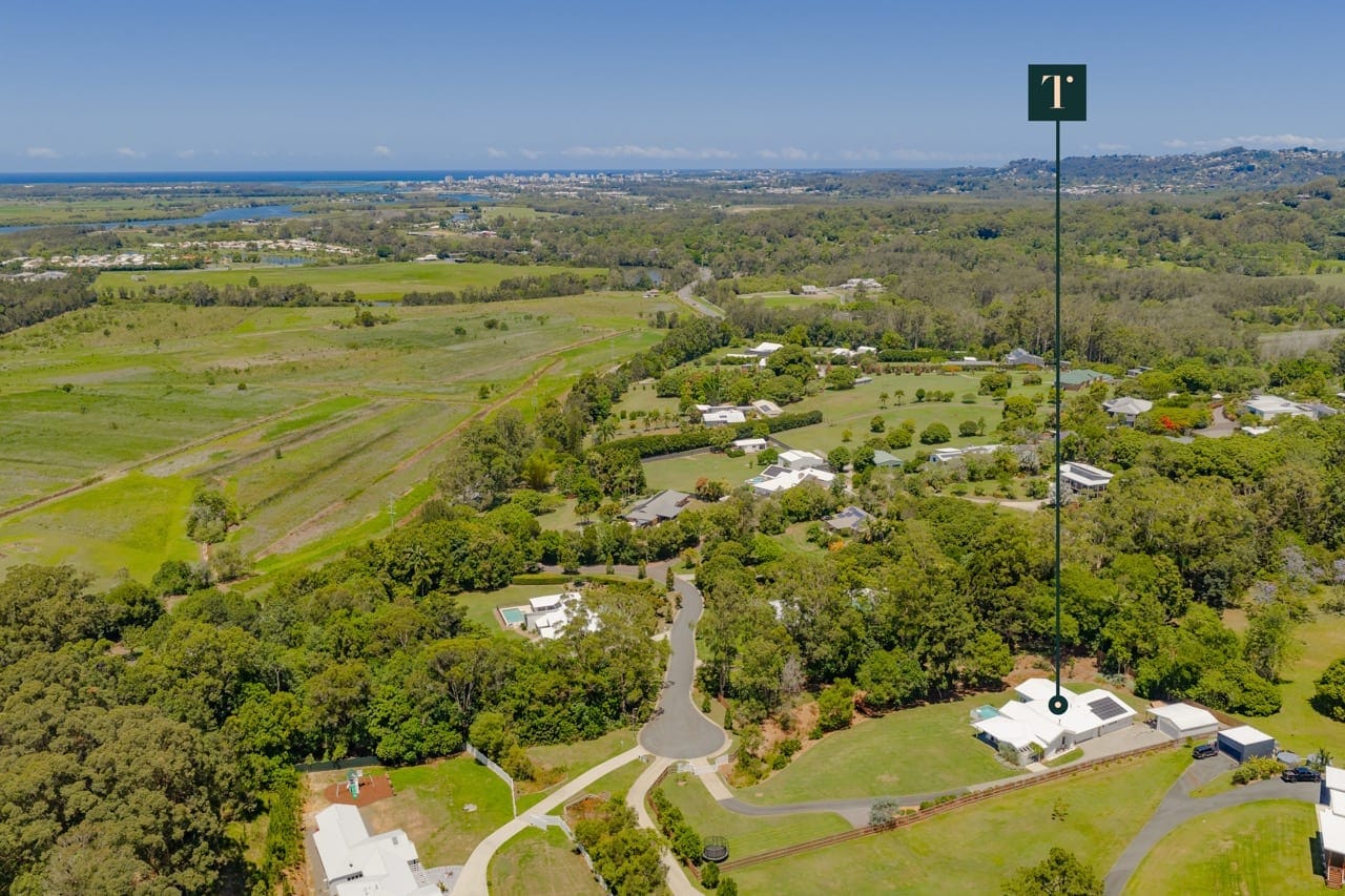 Acreage to Ocean: Best of Both Worlds!