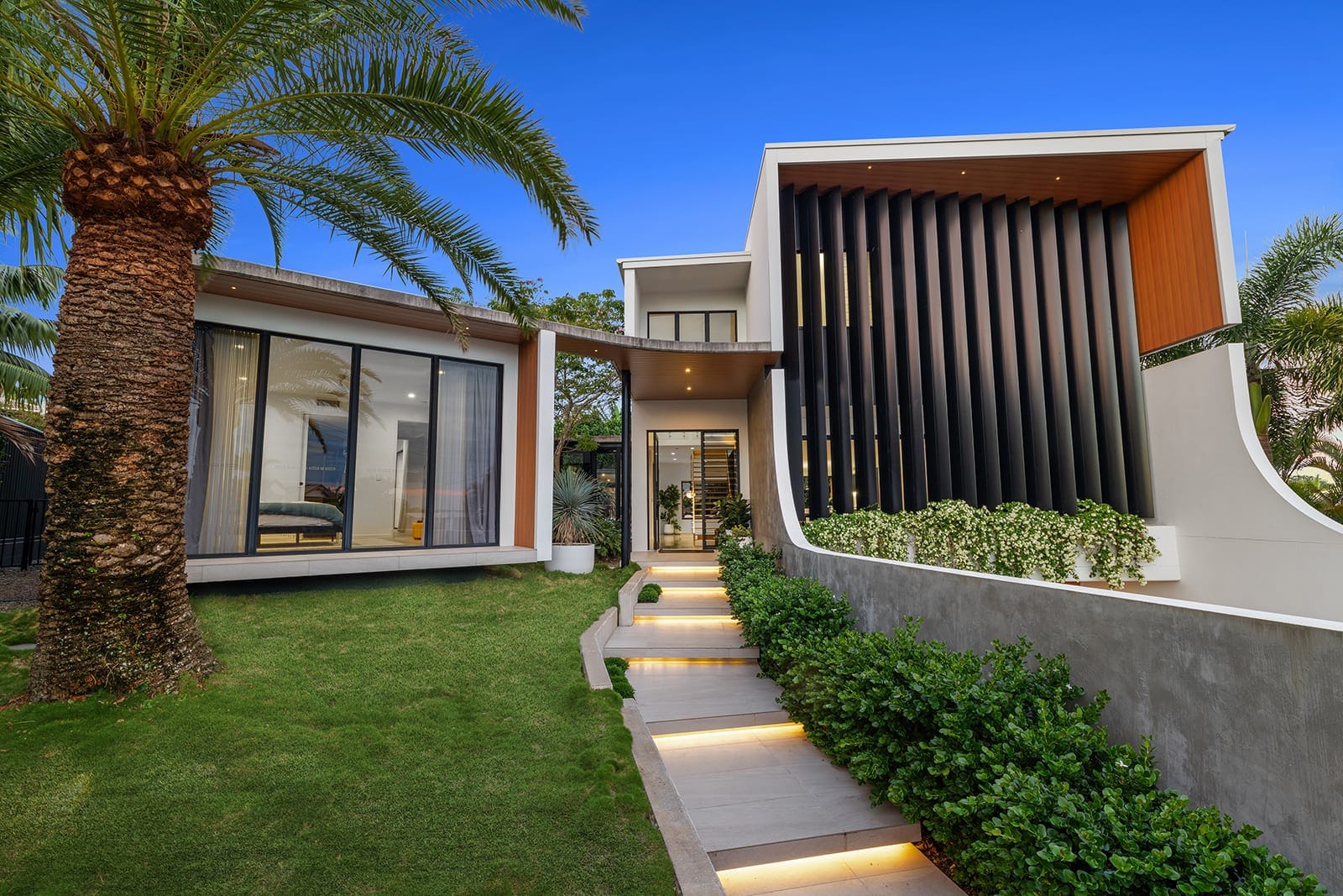 Architectural Excellence. Exceptional Scale. Effortless Coastal Living.