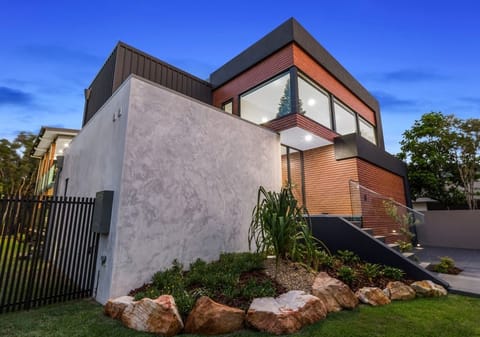 Sumptuous, Sophisticated, Stunning!