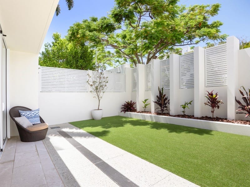 Stunning Architectural Show Stopper!