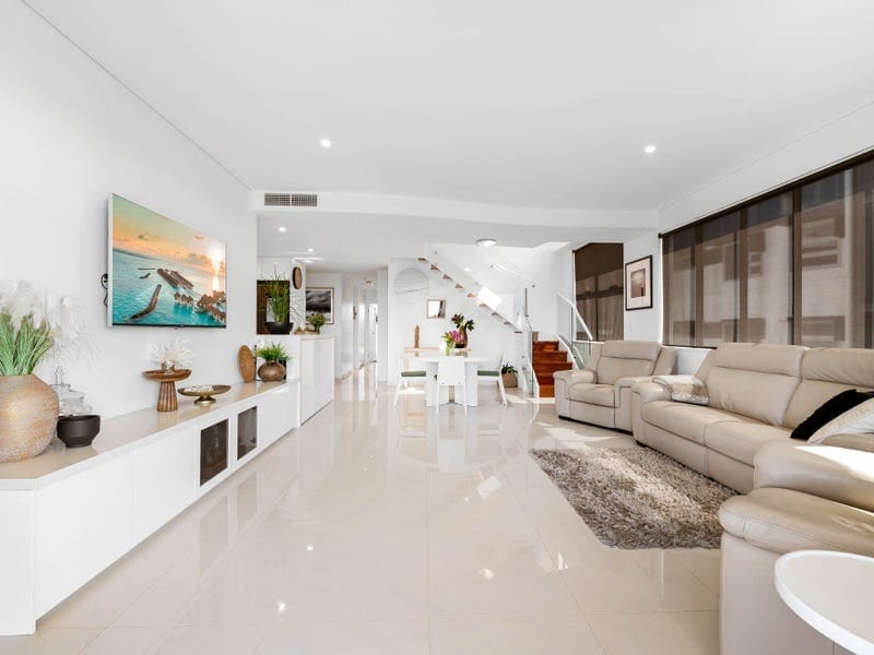 Luxury, Location, Lifestyle Penthouse Perfection!