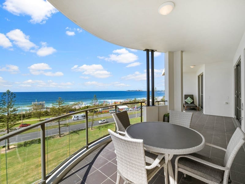 Luxury, Location, Lifestyle Penthouse Perfection!