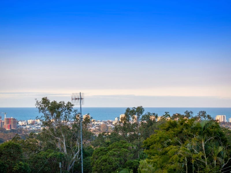 Peaceful, Ocean Views, Dual Living!