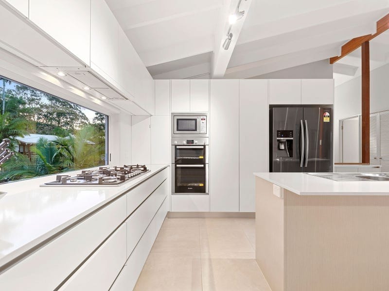 Peaceful, Ocean Views, Dual Living!