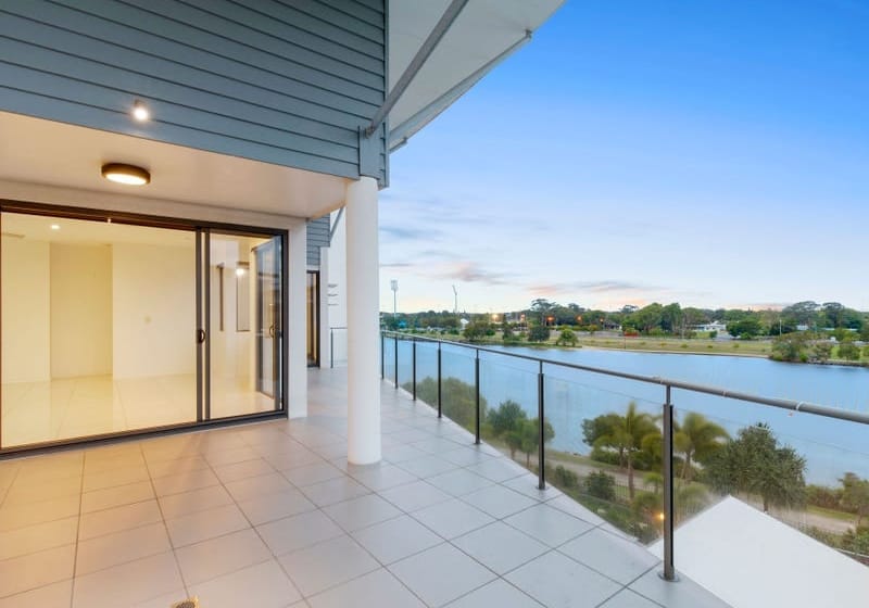 Luxurious Penthouse lake-front living in the heart of Birtinya