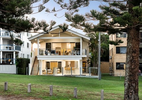 GOLDEN Location, Lifestyle, Opportunity!