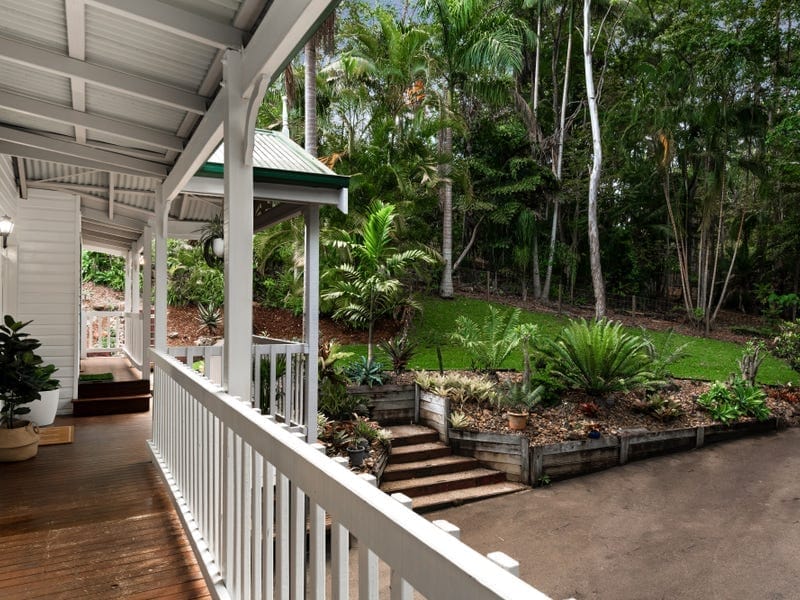 Rainforest Charmer: Private, Peaceful, Picturesque!